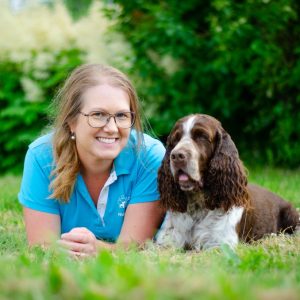 Cecilia Strömberg med sin Engelsk Springer Spaniel Diesel